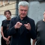 Порошенко прибыл на место гибели Парубия и там назвал имя… Все в шоке от услышанного 15 Порошенко прибыл на место гибели Парубия и там назвал имя… Все в шоке от услышанного