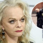 70-летнюю Ларису Долину едва не затоптали на похоронах Кеосаяна: отмахивалась и грубила (видео) 13 bvdbrnibhsbhcsdcsjbcj