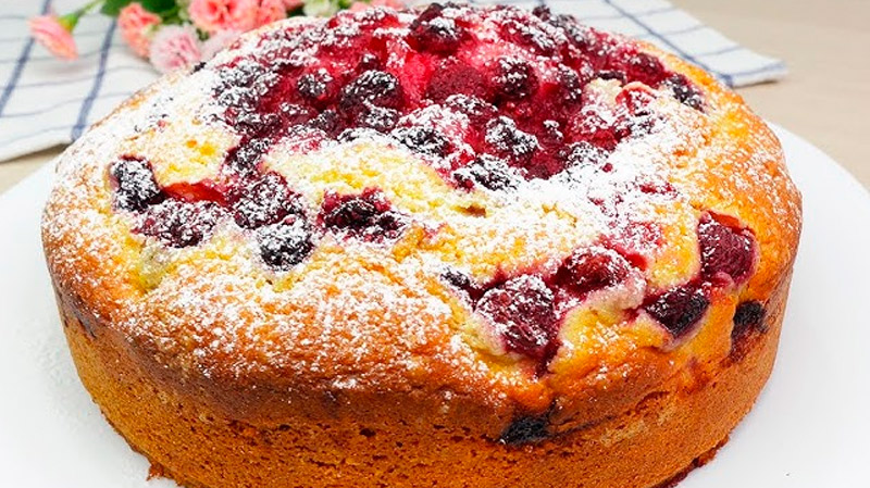 Королевский рецепт! Вишнёвый пирог на кефире с мятой и лимонной цедрой