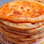 Дрожжевые большие пирожки с капустой