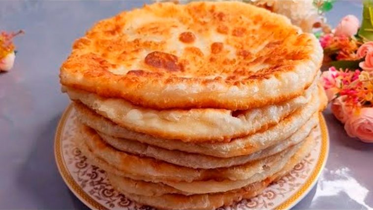 Дрожжевые большие пирожки с капустой