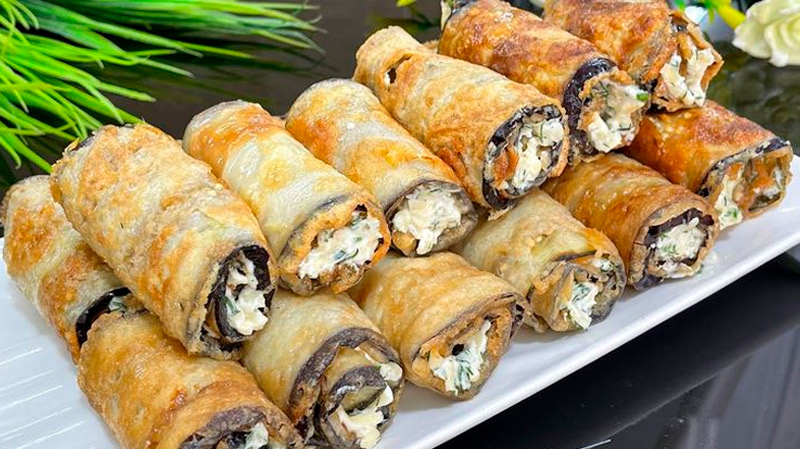 Рулетики из баклажанов — закуска, которая всегда в центре внимания