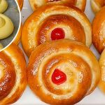 Пышные булочки к чаю — проще простого и без лишних затрат! 16 Пышные булочки к чаю — проще простого и без лишних затрат!