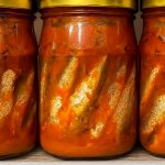 Покупаю самую дешёвую рыбку — а получается настоящая деликатесная консерва! Килька в томате без муки и без горечи! 14 Покупаю самую дешёвую рыбку — а получается настоящая деликатесная консерва! Килька в томате без муки и без горечи!