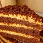 🍫 Шоколадный торт на кефире с кремом из варёной сгущёнки — пошаговый рецепт 14 Шоколадный торт на кефире с кремом из варёной сгущёнки — пошаговый рецепт