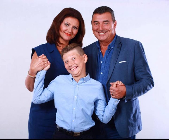 Не стало Маэстро: трагически ушел из жизни многолетний руководитель ансамбля ВСУ Дмитрий Антонюк 8 1234288 4 w 1000 e1761859180411