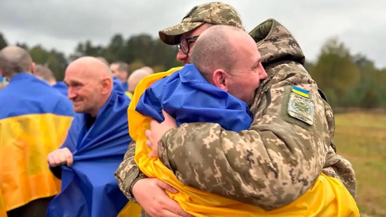 Обмен пленными 02.10: Украина вернула 185 защитников и 20 гражданских