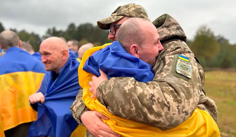Обмен пленными 02.10: Украина вернула 185 защитников и 20 гражданских