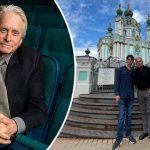 Майкл Дуглас оригинально поддержал Украину на гала-концерте в Нью-Йорке 13 bvdbvjdjvgrnibhsbhcsdcsjbcj 17