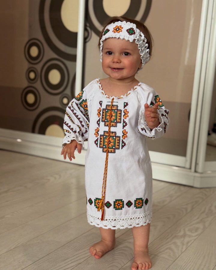 Лилия Ребрик восхитила Аделиной в стильной вышиванке: «Мини-модель украиночка» 8 Лилия Ребрик