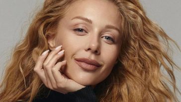 Тина Кароль в белом и с кольцом: поклонники поздравляют невесту