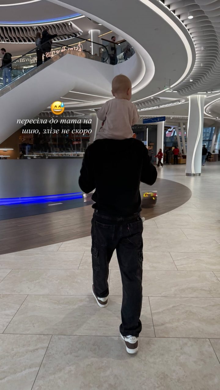 Анна Кошмал удивила сеть: впервые за долгое время показала мужа и дочь 8 SaveClip.App 574208821 18545702803057130 2498438786093755809 n e1762793168425