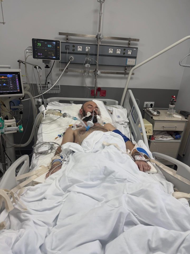 Автор хита «Танцюй зі мною повільно» в коме: семья рассказала, что с ним произошло 7 adamukraine 1763572199245 e1763572645222