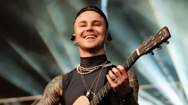 Артем Пивоваров наконец-то показал свою любимую: фанаты в восторге