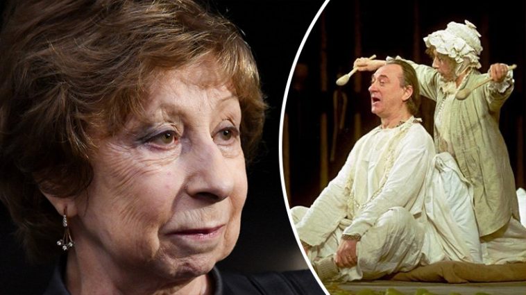 «Прощай, моя дорогая. Держись»: Лия Ахеджакова попрощалась с театром 4 bvdbvjdjvgrnibhsbhcsdcsjbcj 5