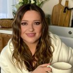 Могилевская засветилась с кольцом на безымянном пальце среди слухов о браке