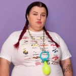 Alyona Alyona показала, какой была в 11 классе