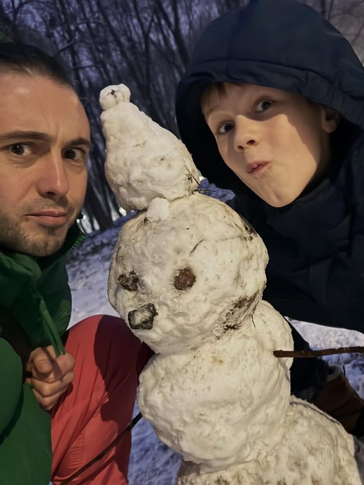 Тарас Тополя после развода растрогал теплыми мгновениями с сыном в заснеженном Киеве 8 SaveClip.App 600986798 18383509267150852 9146619768158479393 n e1765827883564