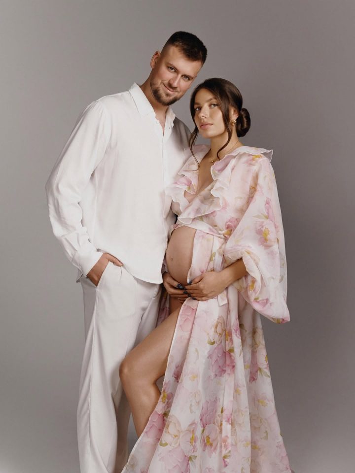 Ожидание чуда: беременная Марина Бех-Романчук тронула нежной фотосессией с мужем 9 SaveClip.App 601973894 18544816024002770 1971513499554351711 n e1766089036958