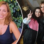 Ани Лорак с мужем и красавицей-дочерью показала нарядную елку в своем шикарном доме 15 bvdbvjdjvgrnibhsbhcsdcsjbcj 22