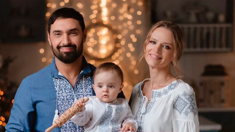 1,5-летний сын Виталия Козловского рассмешил сеть забавным ответом о папиной работе 7 1,5-летний сын Виталия Козловского рассмешил сеть забавным ответом о папиной работе