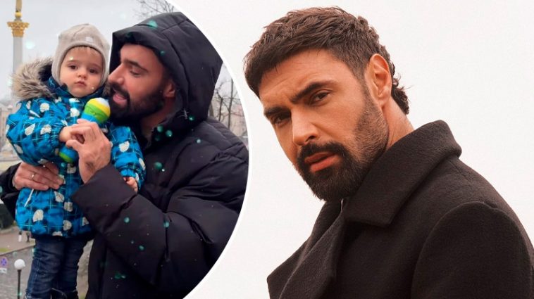 «Выступают Виталий и Оскар»: Козловский спел вместе с маленьким сыном прямо в центре Киева