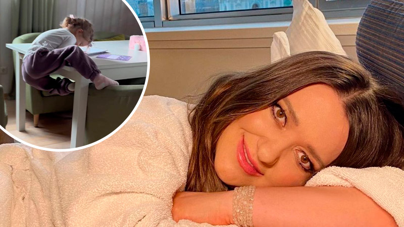 Маленькая непоседа с характером: дочь Могилевской поразила смелыми трюками дома