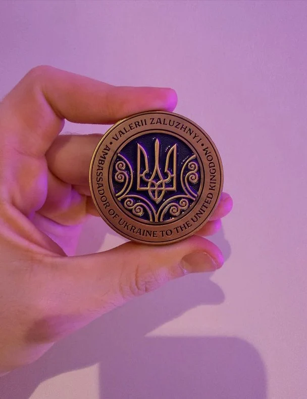 Сын Натальи Сумской получил награду от Залужного в Лондоне 8 7a1c3b05d76e1a53f1f44b8bb15ad046