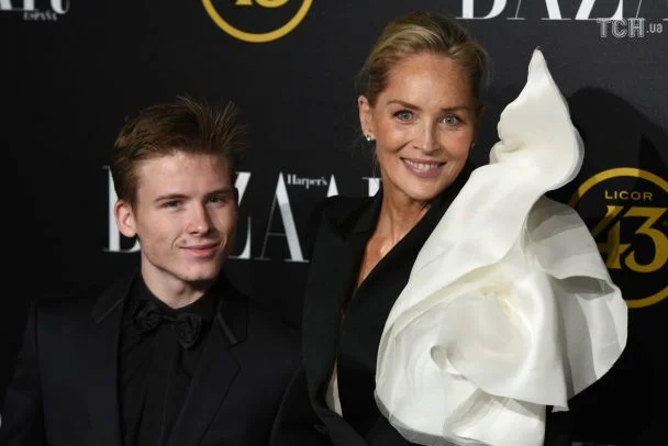 b69b87f0bbc05026ece4b37a90c76240 1