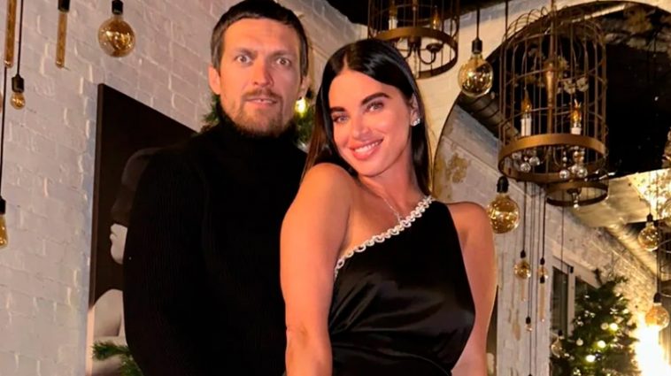 Сила в единстве: Усик обратился к украинцам с искренним новогодним посланием