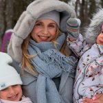 Лилия Ребрик показала теплый семейный уикенд с дочерьми на морозной прогулке 15 Лилия Ребрик показала теплый семейный уикенд с дочерьми на морозной прогулке