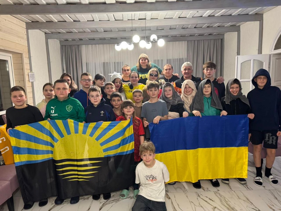 «Люди в Украине замерзают»: Татьяна Лазарева в отчаянии обратилась к миру и организовала помощь украинским детям 7 lazarevatut 1769517418580 1