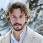 «Надо подогревать интерес»: Максим Галкин покорил Аликанте новым брутальным образом 9 Максим Галкин