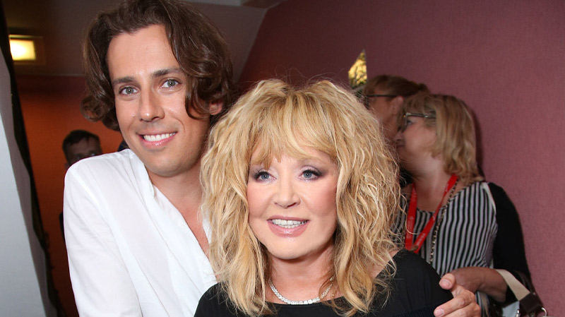 bvdbvjdjvgrnibhsbhcsdcsjbcj 7