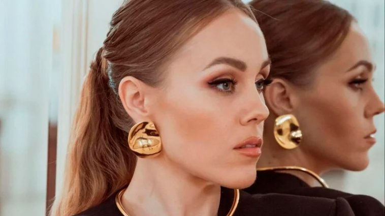 «Я что, старая бабка?»: 39-летняя Елена Тополя откровенно о романе с 23-летним мужчиной после развода 2 «Я что, старая бабка?»: 39-летняя Елена Тополя откровенно о романе с 23-летним мужчиной после развода