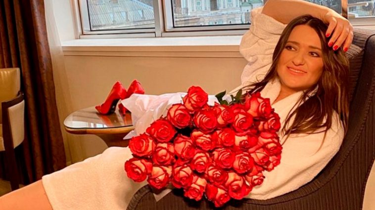 После романтики – горячее продолжение: Могилевская интригующе показала финал Дня влюбленных