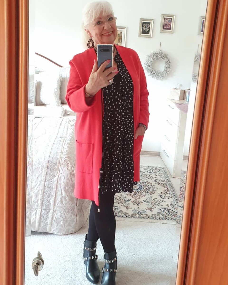 Вот как надо одеваться в 70 лет: стильные образы пенсионерки из Германии покоряют мир 5 4