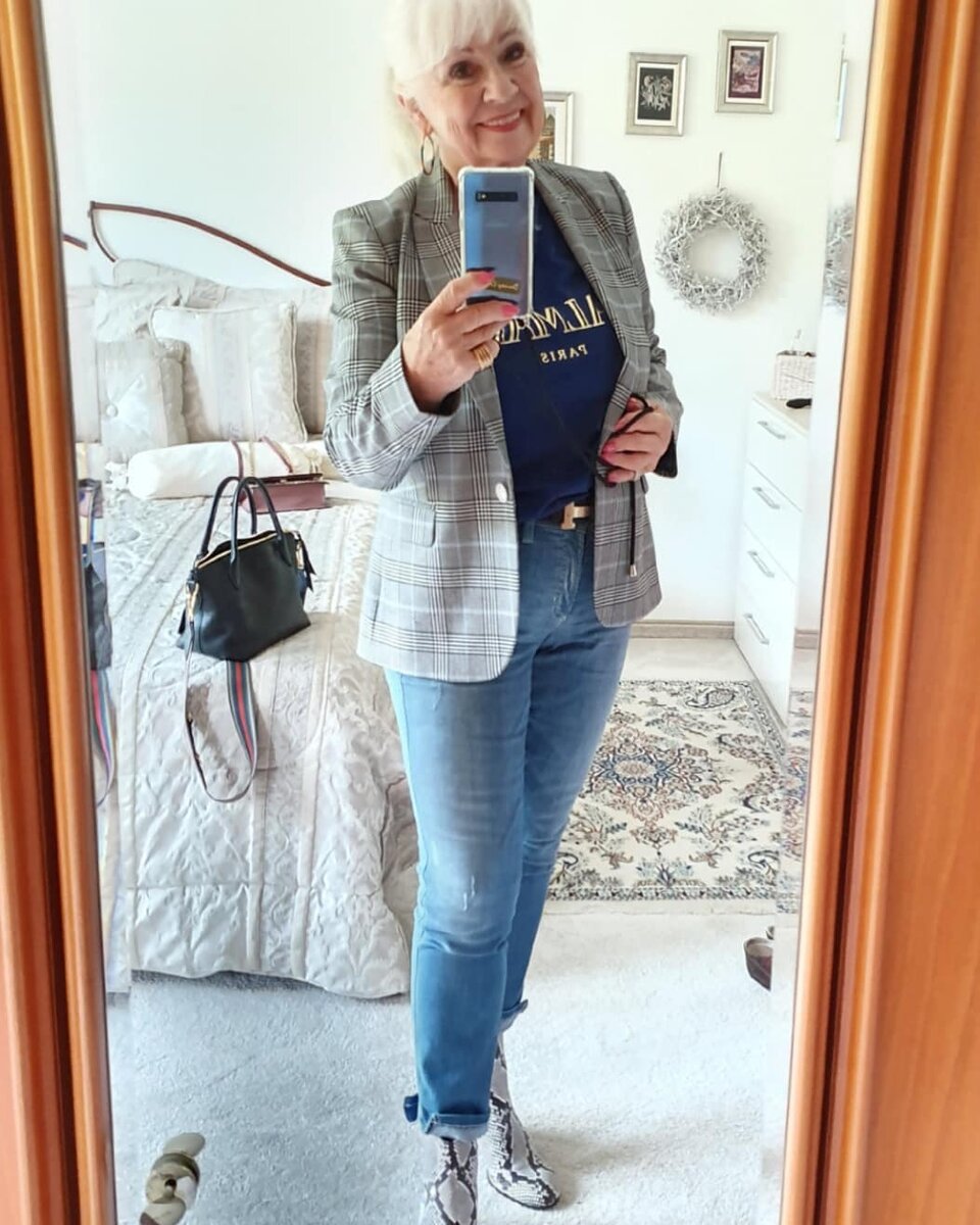 Вот как надо одеваться в 70 лет: стильные образы пенсионерки из Германии покоряют мир 6 5