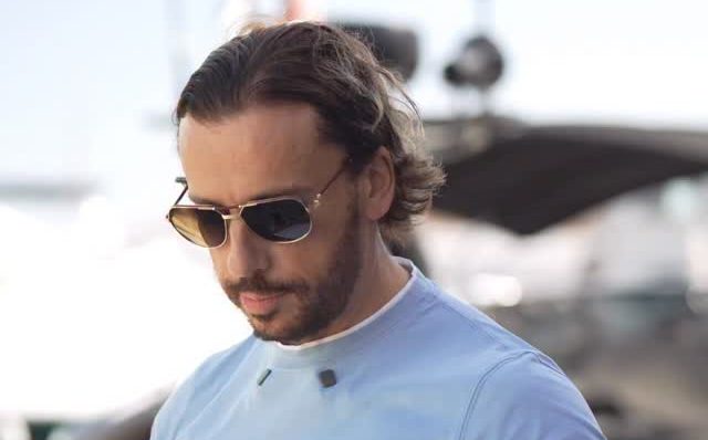 «Сегодня в Лиссабоне солнечно»: 49-летний Максим Галкин покорил Португалию стильным образом 2 SaveClip.App 631333183 1196495652248355 6874391401261419040 n e1772571127338