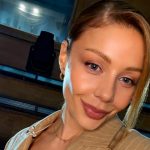 Прозрачная юбка и глубокий смысл: Кароль удивила откровенным перевоплощением