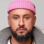 Певца сравнили с Губкой Бобом – MONATIK не растерялся и ответил