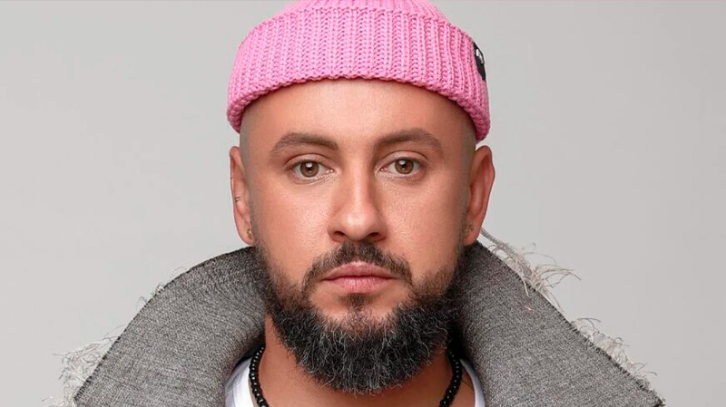 Певца сравнили с Губкой Бобом – MONATIK не растерялся и ответил