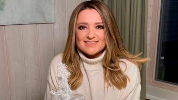 Наталья Могилевская поразила шпагатом и утренней дисциплиной