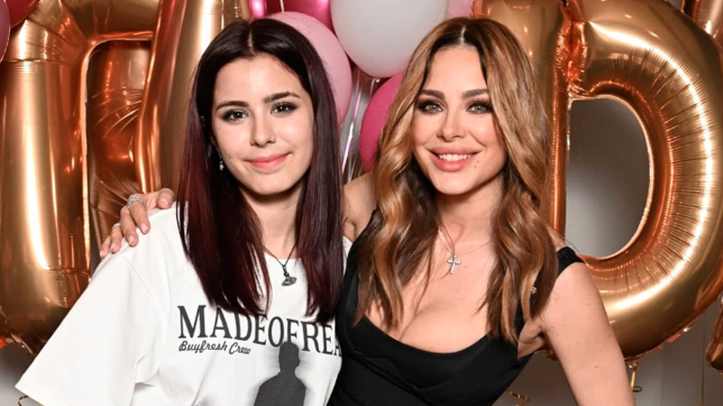 «Не может связать и двух слов»: дочь Ани Лорак высмеяли после появления на концерте матери