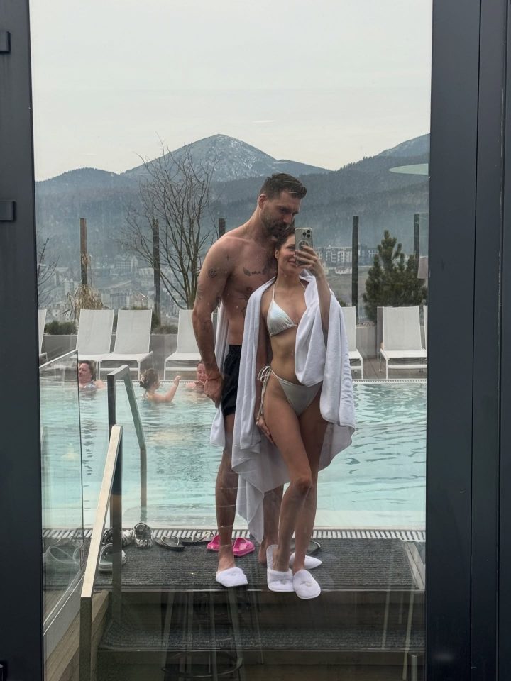 Бассейн, романтика и "эффект штанги": Денисенко ярко завершила отдых в Буковеле 4 natalka denisenko 1774808970522 e1774809694226