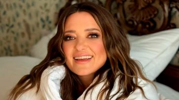 Розовое счастье: Наталья Могилевская показала новые нежные кадры младшей дочери