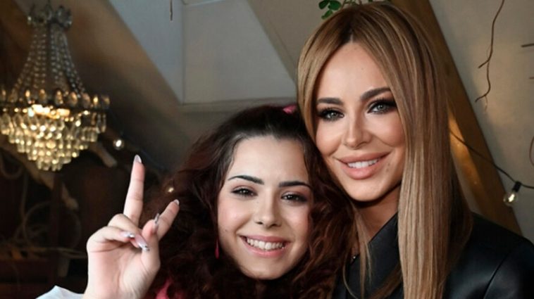 «Мама, ты виновата»: Ани Лорак пожаловалась на требования дочери-подростка