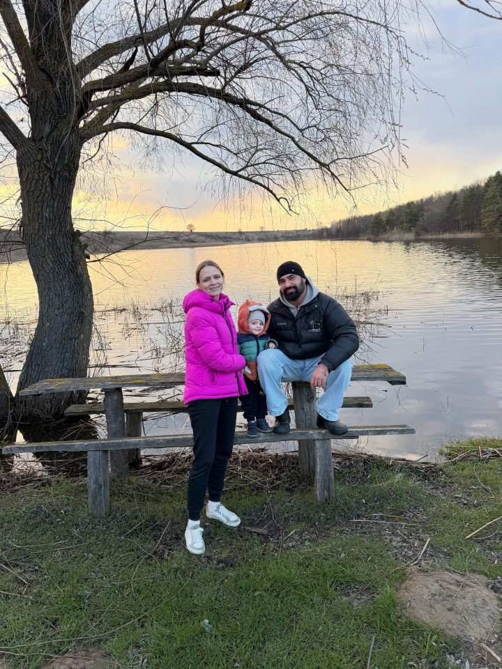 Семейная идиллия с ноткой экстрима: Виталий Козловский показал, как восстанавливается с родными 2 vkozlovsky music 1776196617532 e1776196926470