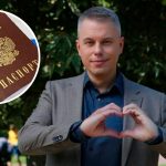 Андрей Доманский получил паспорт РФ и работает в российском банке - журналист