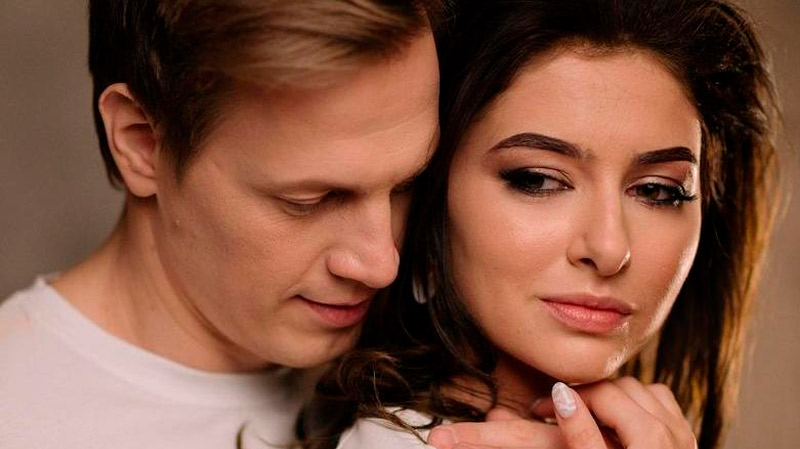 Счастье в ожидании: Екатерина Тишкевич показала нежные фотографии с мужем и поблагодарила за поддержку